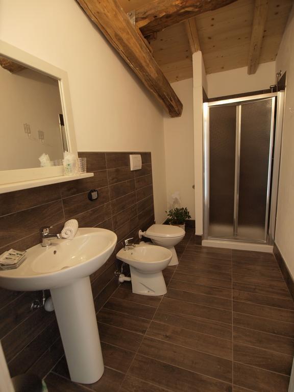 B&B Big Sur Gardone Riviera Bilik gambar